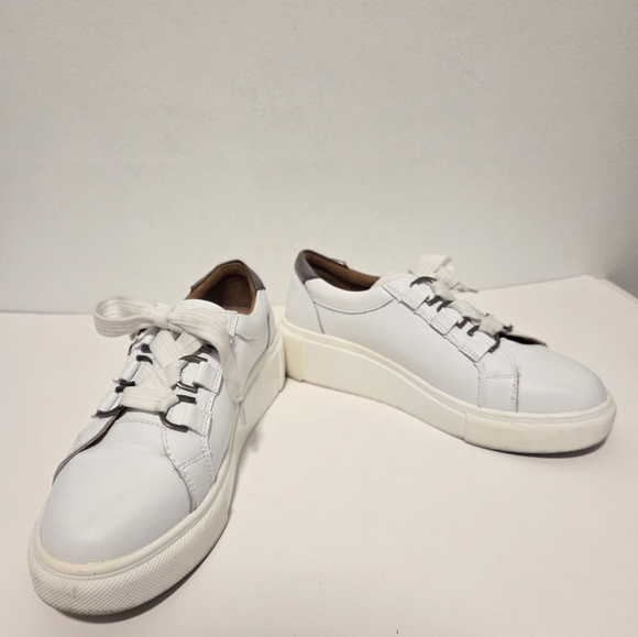 White Leather Sneakers with Laces By Bay Lane Sz 8 - Picture 12 of 16